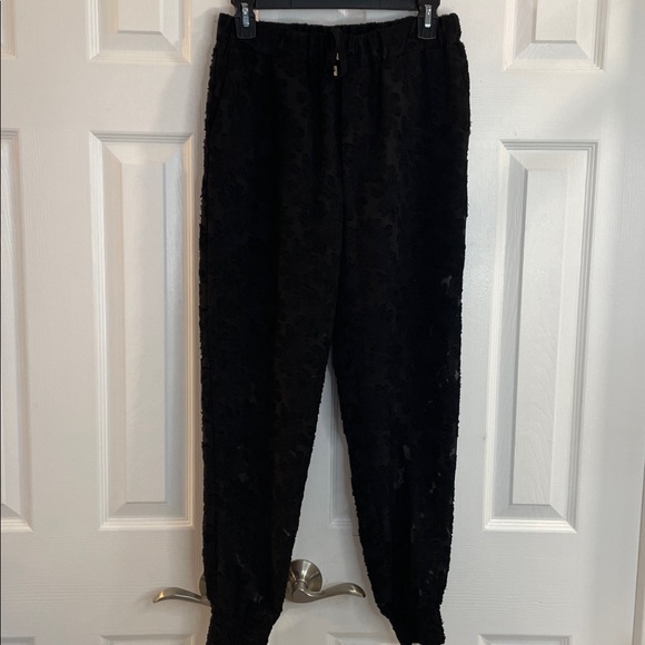 ZARA BLACK VELVET SEMI LINED FLORAL LACE BALLOON DRAWSTRING JOGGERS PANTS SZ MED - Picture 4 of 14